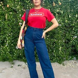 Vintage Sunshine 90s red tee. Thick cotton, cute for summer. Women’s Size S